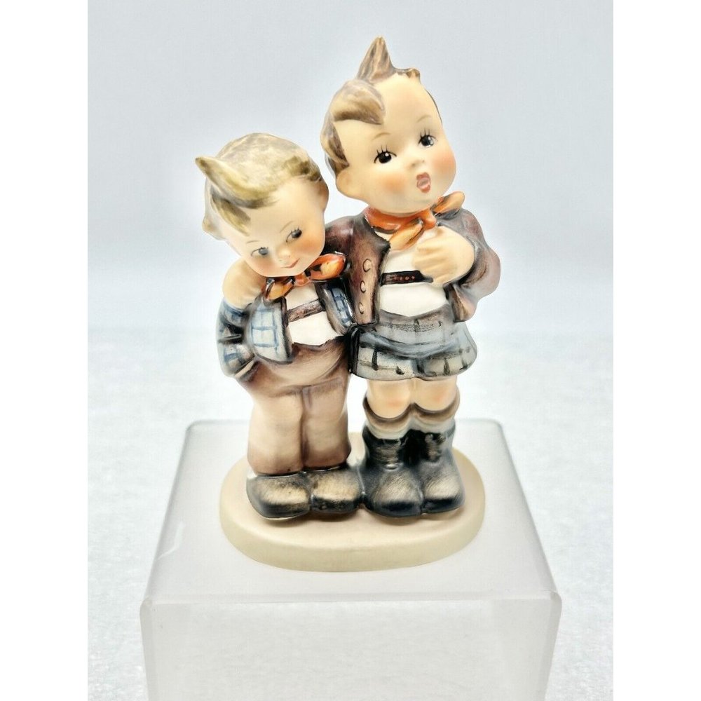 Hummel Max and Moritz W. Germany Goebel 123 TMK 4  5.25" Bee Mark